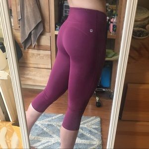 Fabletics Purple Capris Size Small